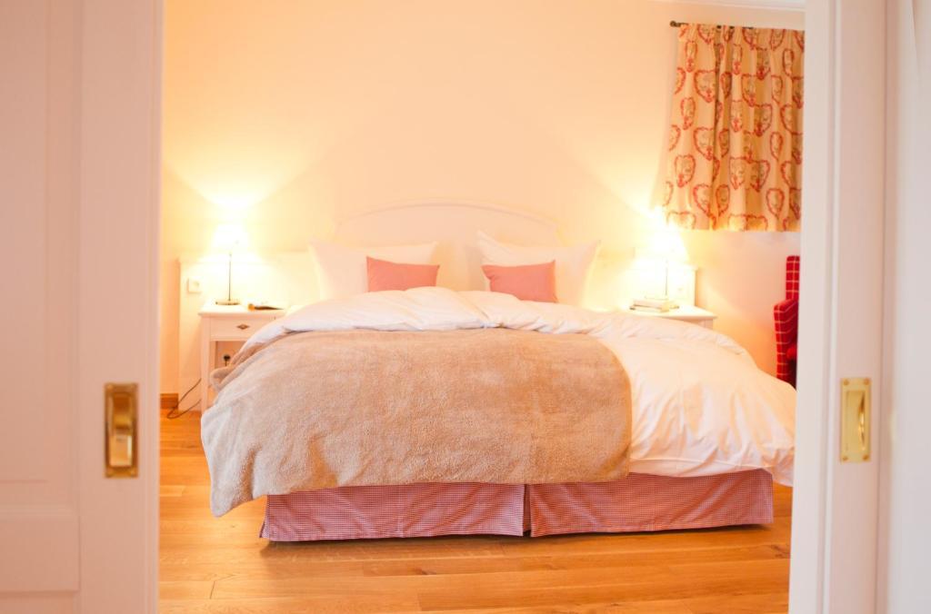 Landhaus Marinella Hotel Garni Bad Wiessee Room photo